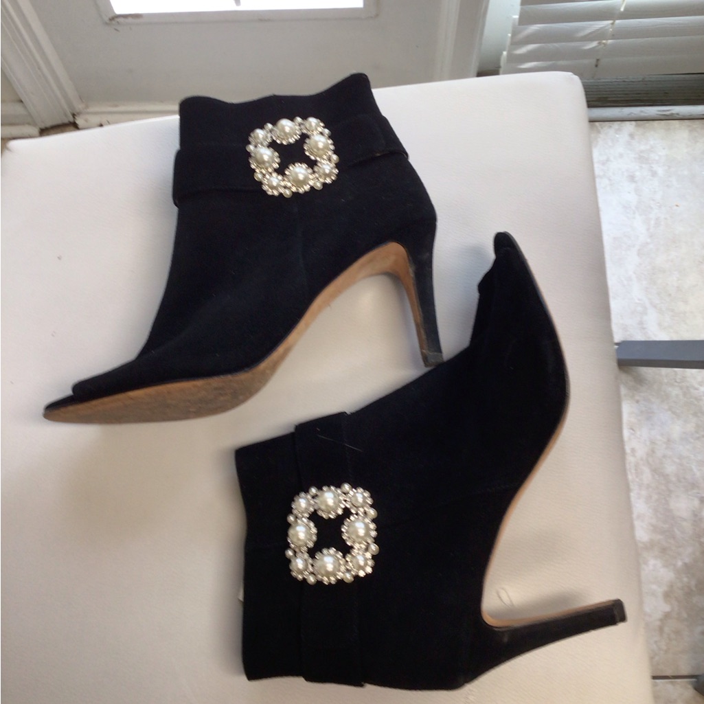 Neiman Marcus Suede Open Toe Shoes 9